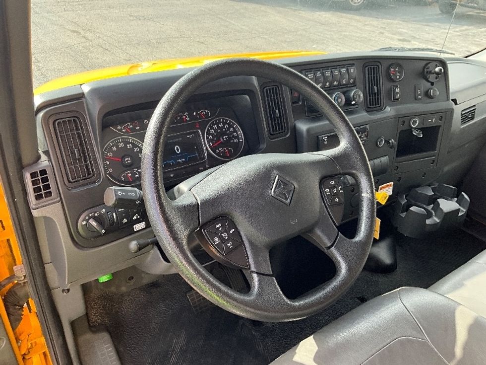 Medium Duty Box Truck-Light and Medium Duty Trucks-International-2021-MV607-Apopka-FL-155,943\n\t\tmiles-$ 47,750 - Image 17