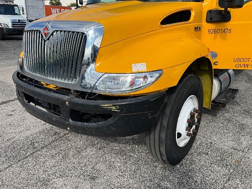Medium Duty Box Truck-Light and Medium Duty Trucks-International-2021-MV607-Apopka-FL-155,943\n\t\tmiles-$ 47,750 - Image 27