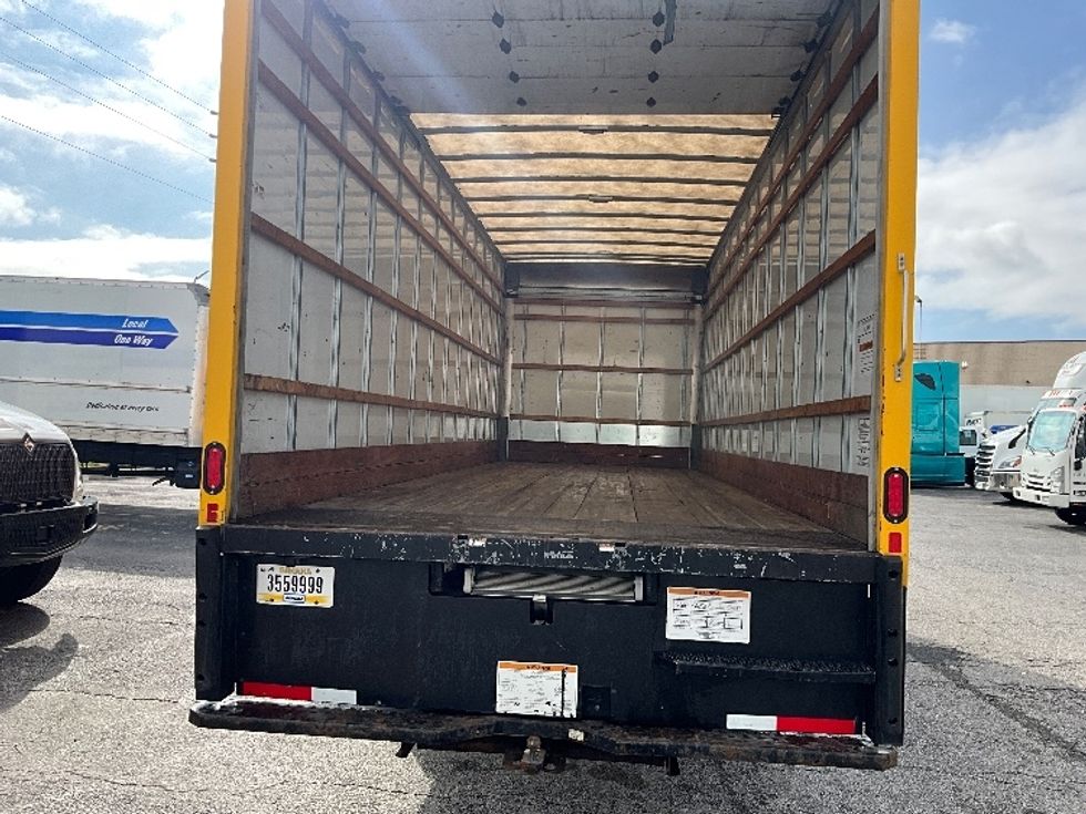 Medium Duty Box Truck-Light and Medium Duty Trucks-International-2021-MV607-Apopka-FL-155,943\n\t\tmiles-$ 47,750 - Image 9