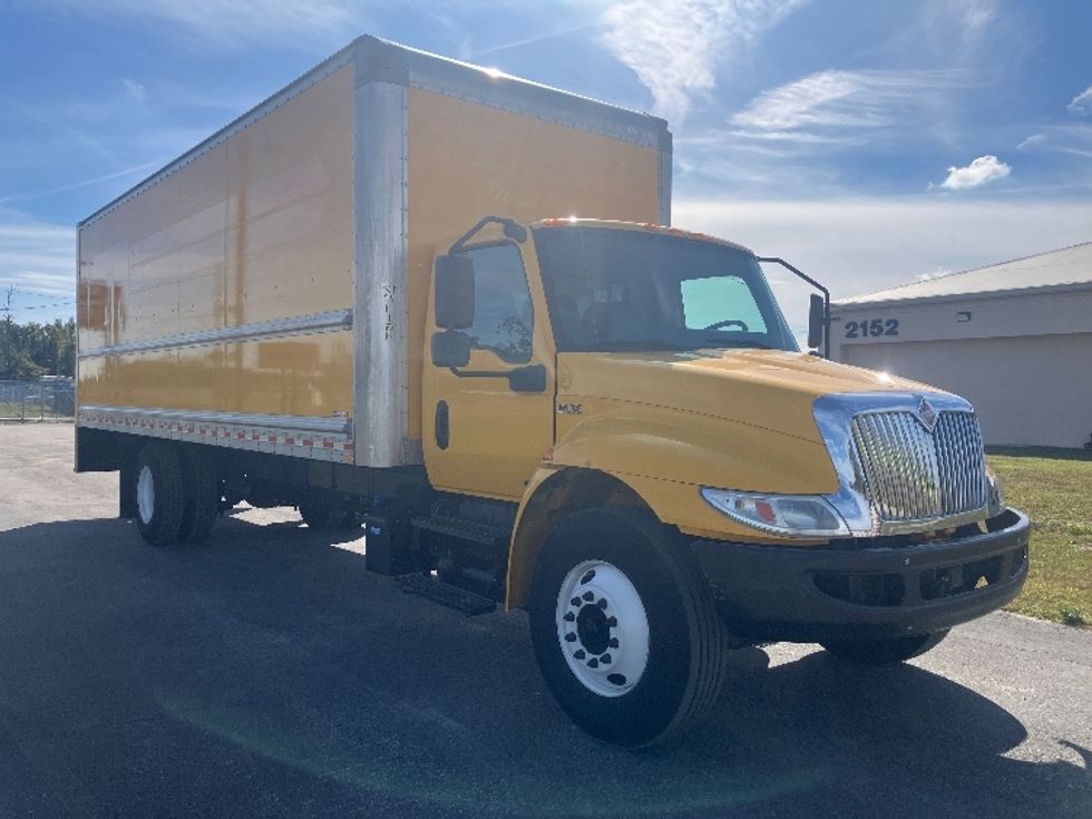Medium Duty Box Truck-Light and Medium Duty Trucks-International-2021-MV607-Apopka-FL-174,305\n\t\tmiles-$ 46,000 - Image 1