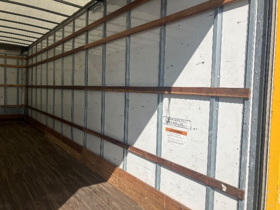 Medium Duty Box Truck-Light and Medium Duty Trucks-International-2021-MV607-Apopka-FL-174,305\n\t\tmiles-$ 46,000 - Image 12