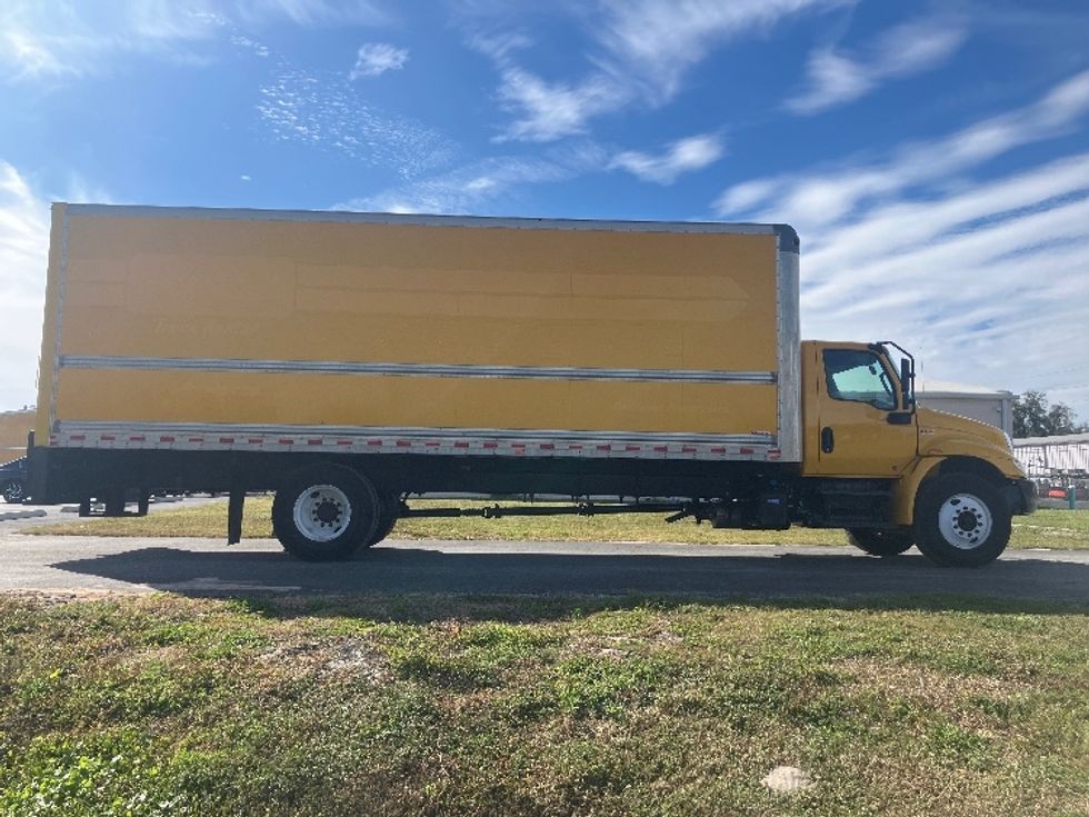Medium Duty Box Truck-Light and Medium Duty Trucks-International-2021-MV607-Apopka-FL-174,305\n\t\tmiles-$ 46,000 - Image 15