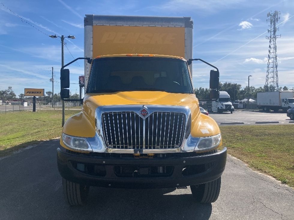 Medium Duty Box Truck-Light and Medium Duty Trucks-International-2021-MV607-Apopka-FL-174,305\n\t\tmiles-$ 46,000 - Image 2