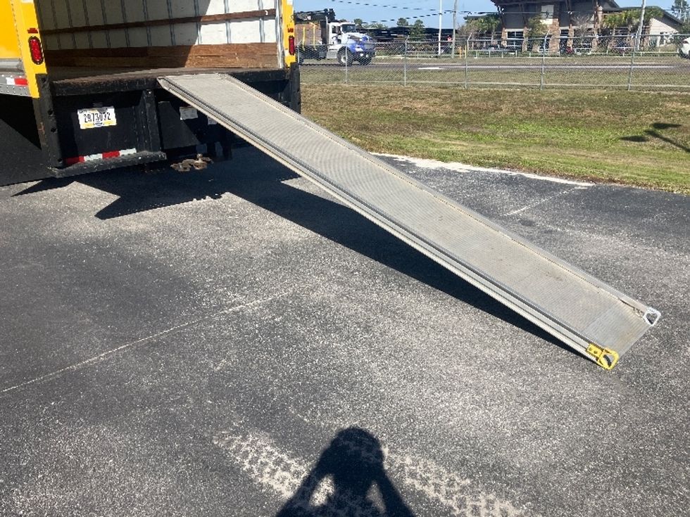 Medium Duty Box Truck-Light and Medium Duty Trucks-International-2021-MV607-Apopka-FL-174,305\n\t\tmiles-$ 46,000 - Image 25