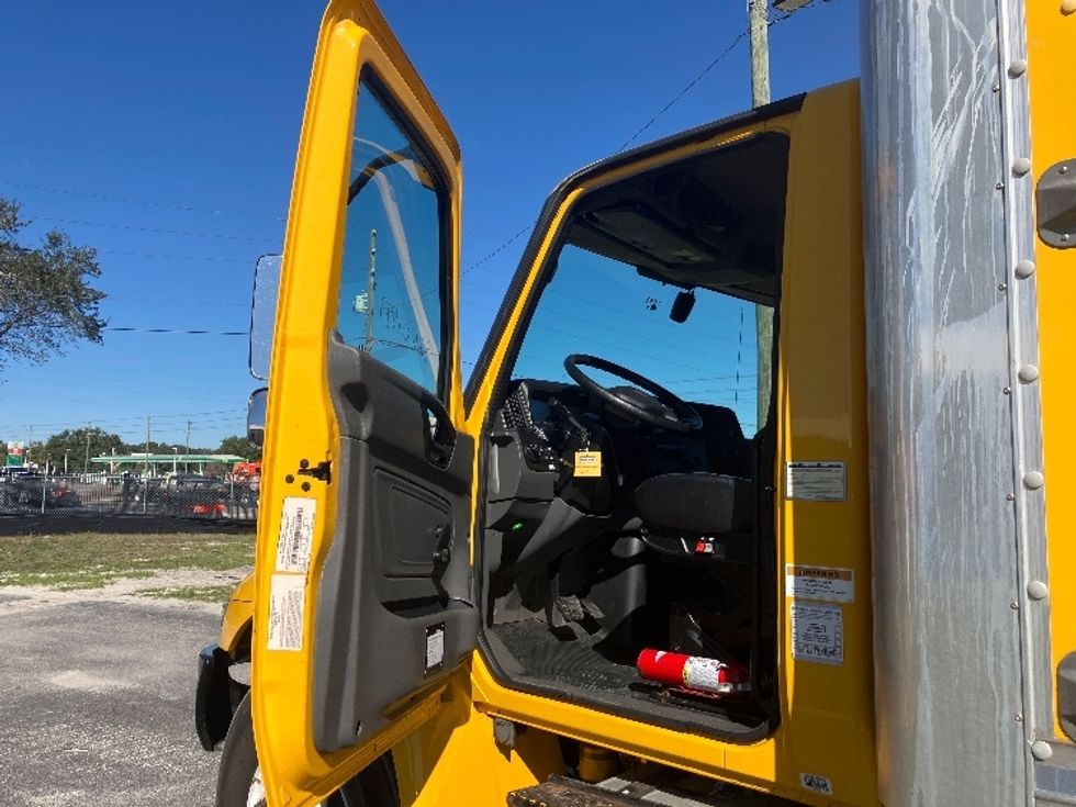 Medium Duty Box Truck-Light and Medium Duty Trucks-International-2021-MV607-Apopka-FL-182,721\n\t\tmiles-$ 44,750 - Image 16