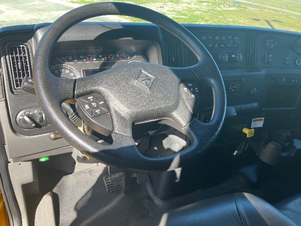 Medium Duty Box Truck-Light and Medium Duty Trucks-International-2021-MV607-Apopka-FL-182,721\n\t\tmiles-$ 44,750 - Image 17