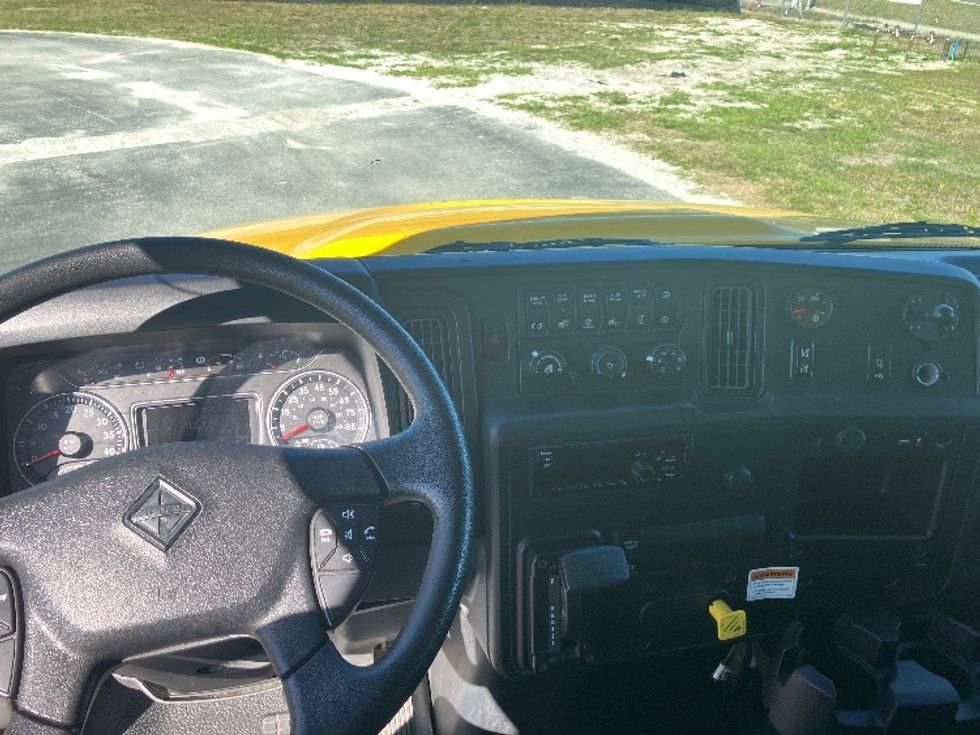 Medium Duty Box Truck-Light and Medium Duty Trucks-International-2021-MV607-Apopka-FL-182,721\n\t\tmiles-$ 44,750 - Image 18