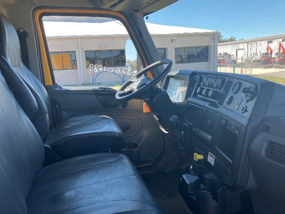 Medium Duty Box Truck-Light and Medium Duty Trucks-International-2021-MV607-Apopka-FL-182,721\n\t\tmiles-$ 44,750 - Image 22