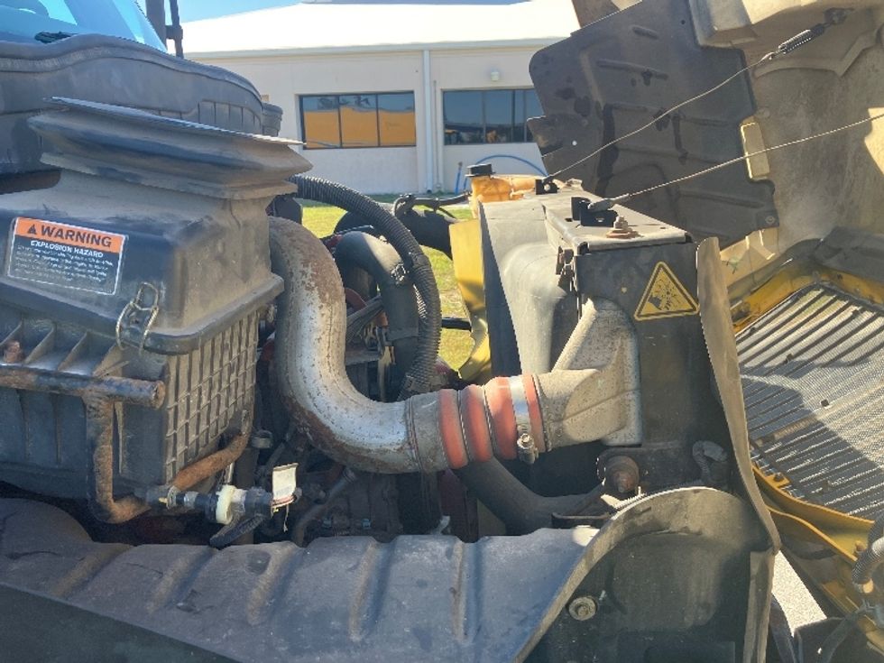 Medium Duty Box Truck-Light and Medium Duty Trucks-International-2021-MV607-Apopka-FL-182,721\n\t\tmiles-$ 44,750 - Image 23