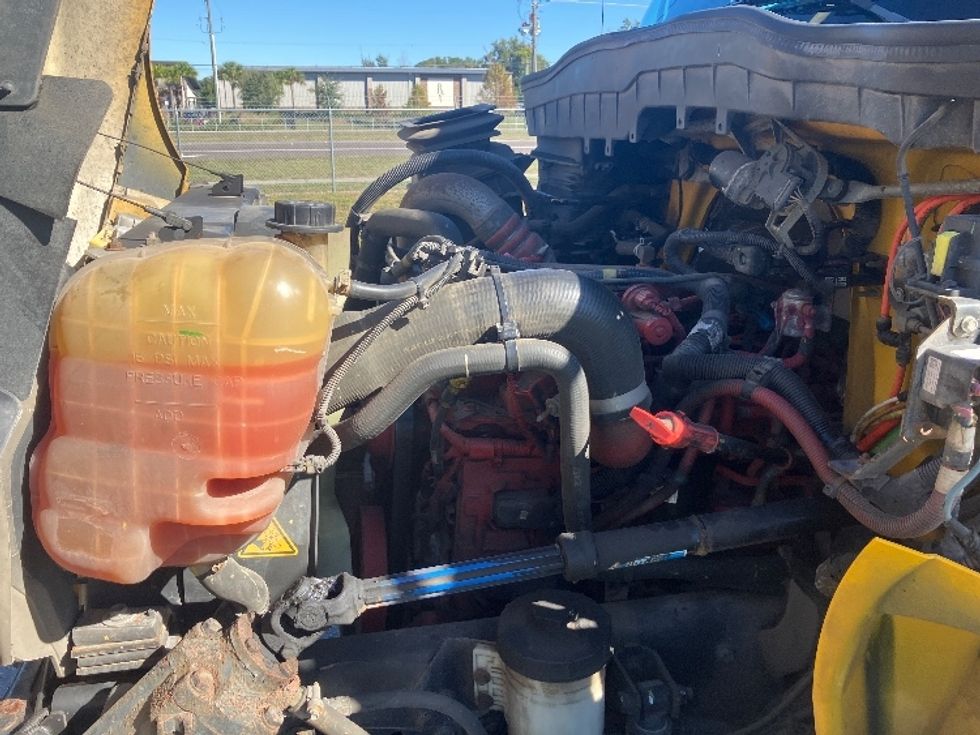 Medium Duty Box Truck-Light and Medium Duty Trucks-International-2021-MV607-Apopka-FL-182,721\n\t\tmiles-$ 44,750 - Image 24