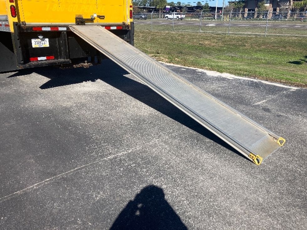 Medium Duty Box Truck-Light and Medium Duty Trucks-International-2021-MV607-Apopka-FL-182,721\n\t\tmiles-$ 44,750 - Image 25