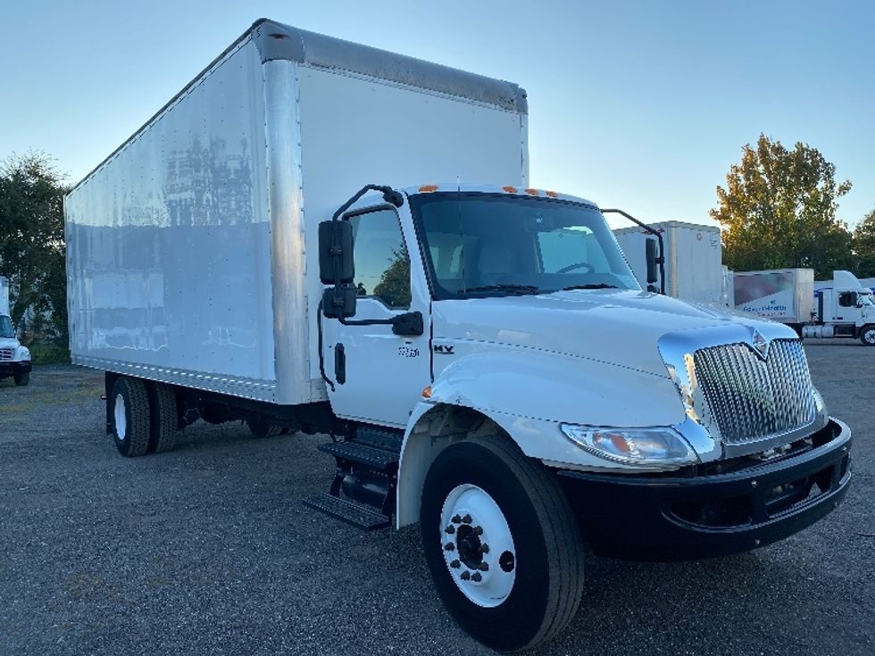 Medium Duty Box Truck-Light and Medium Duty Trucks-International-2021-MV607-Apopka-FL-19,881\n\t\tmiles-$ 68,000 - Image 1