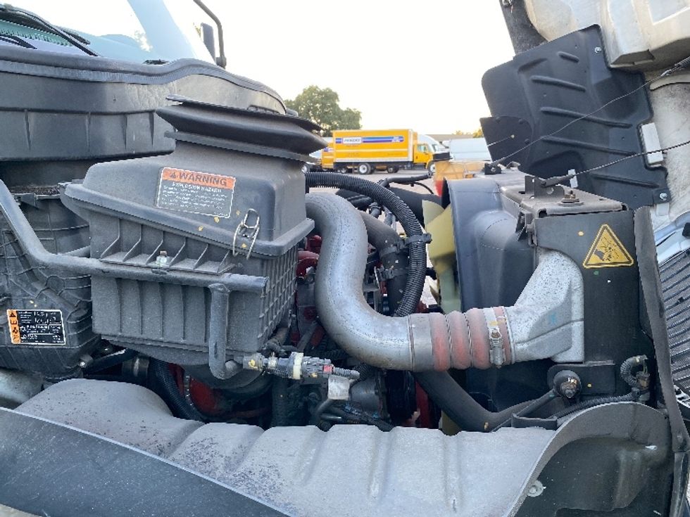 Medium Duty Box Truck-Light and Medium Duty Trucks-International-2021-MV607-Apopka-FL-19,881\n\t\tmiles-$ 68,000 - Image 23