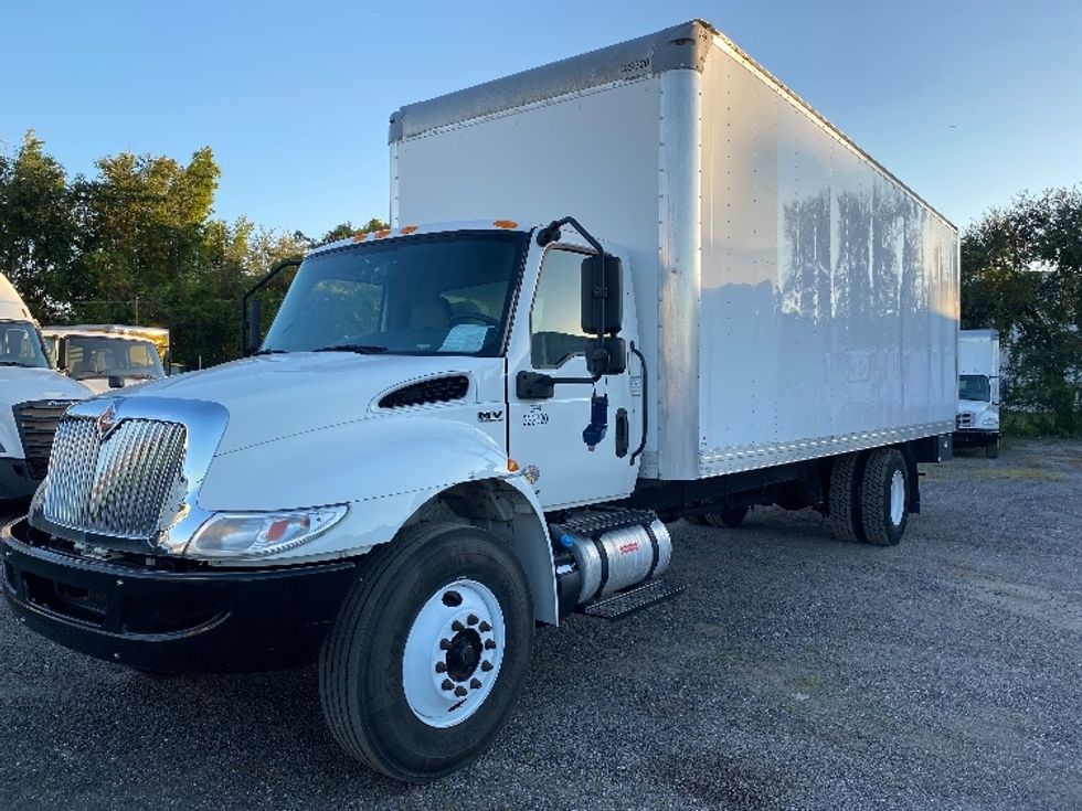 Medium Duty Box Truck-Light and Medium Duty Trucks-International-2021-MV607-Apopka-FL-19,881\n\t\tmiles-$ 68,000 - Image 3