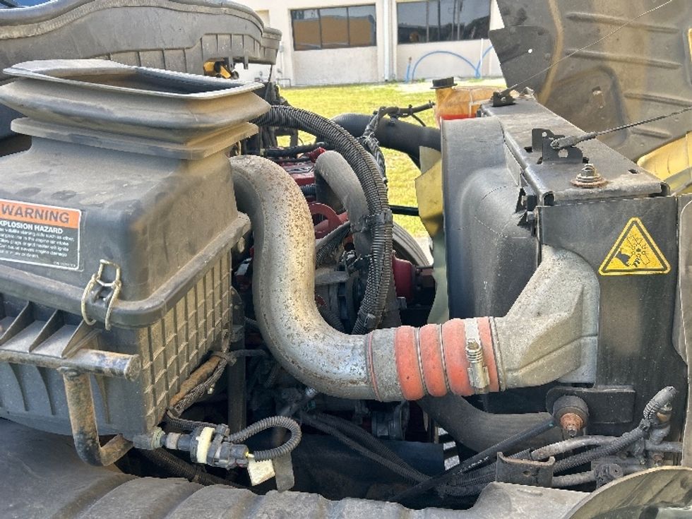 Medium Duty Box Truck-Light and Medium Duty Trucks-International-2021-MV607-Apopka-FL-207,374\n\t\tmiles-$ 41,250 - Image 23