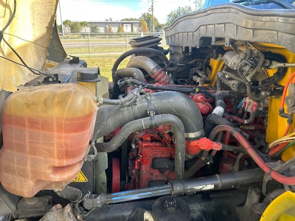 Medium Duty Box Truck-Light and Medium Duty Trucks-International-2021-MV607-Apopka-FL-207,374\n\t\tmiles-$ 41,250 - Image 24