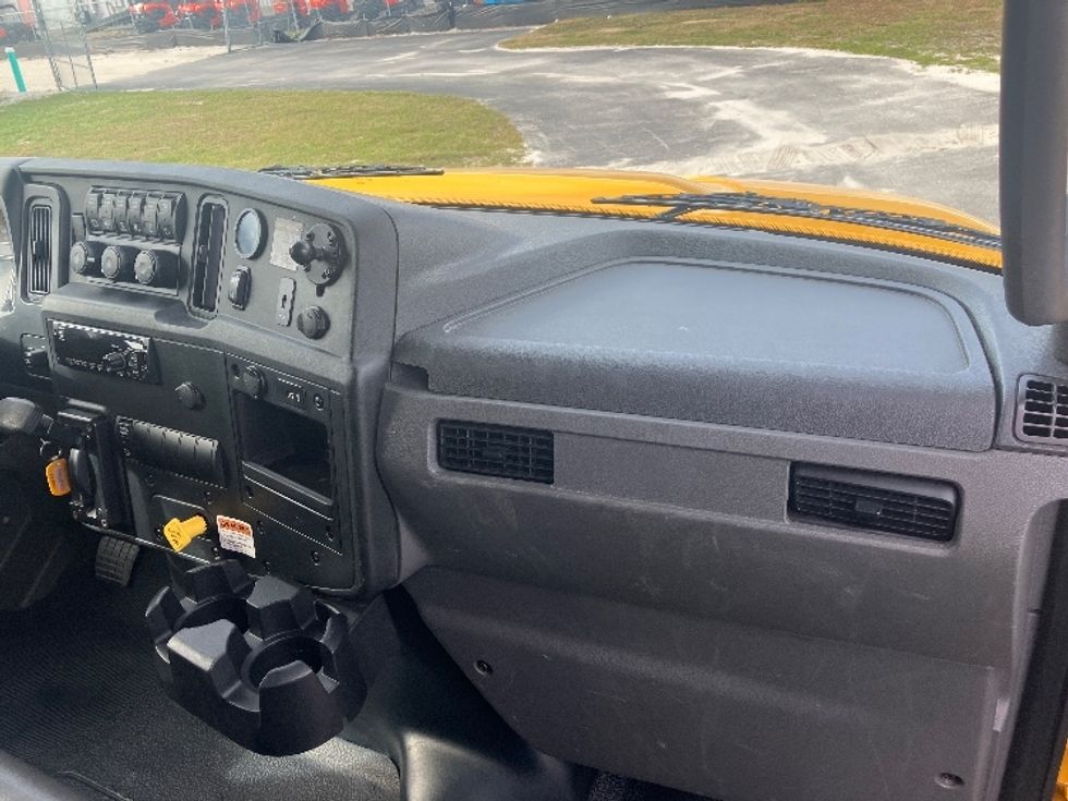 Medium Duty Box Truck-Light and Medium Duty Trucks-International-2021-MV607-Apopka-FL-216,496\n\t\tmiles-$ 40,000 - Image 21