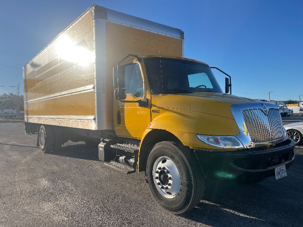 Medium Duty Box Truck-Light and Medium Duty Trucks-International-2021-MV607-Apopka-FL-217,470\n\t\tmiles-$ 38,750 - Image 1