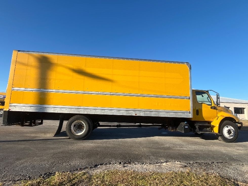 Medium Duty Box Truck-Light and Medium Duty Trucks-International-2021-MV607-Apopka-FL-217,470\n\t\tmiles-$ 38,750 - Image 15
