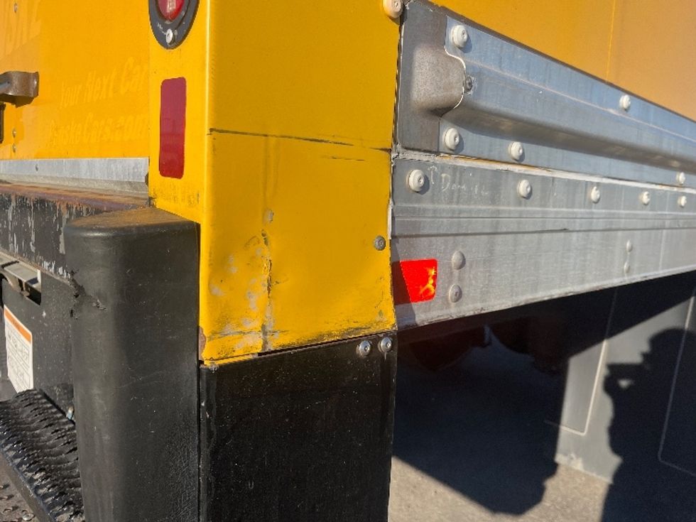 Medium Duty Box Truck-Light and Medium Duty Trucks-International-2021-MV607-Apopka-FL-217,470\n\t\tmiles-$ 38,750 - Image 31