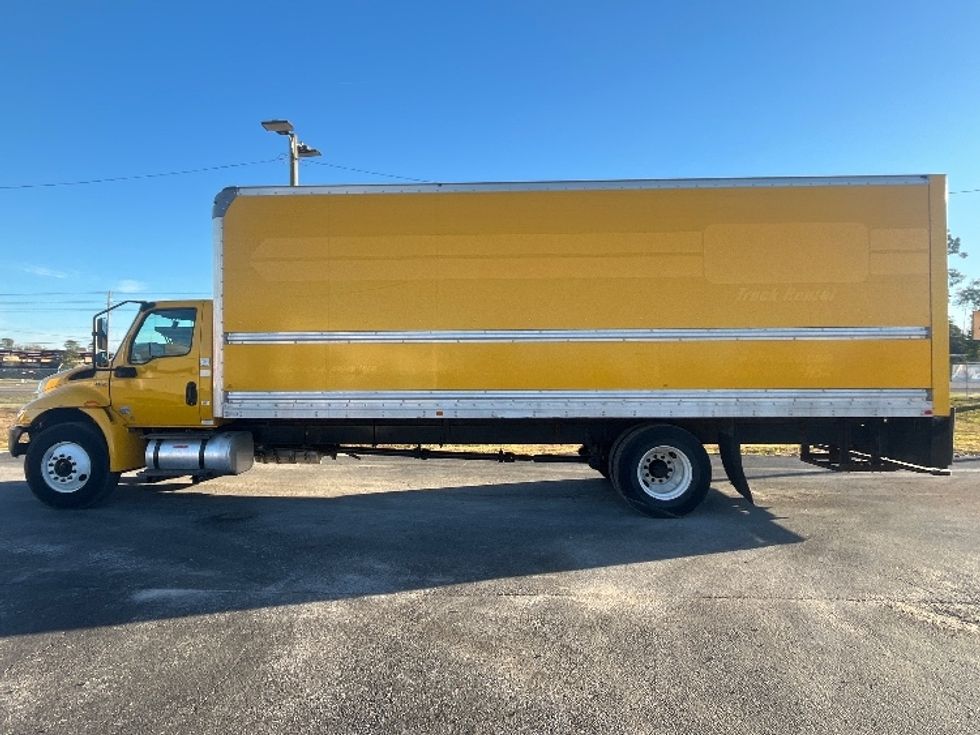 Medium Duty Box Truck-Light and Medium Duty Trucks-International-2021-MV607-Apopka-FL-217,470\n\t\tmiles-$ 38,750 - Image 4