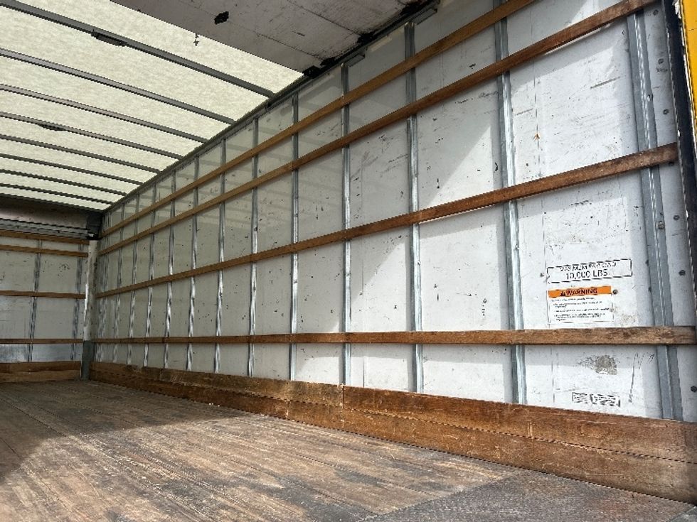 Medium Duty Box Truck-Light and Medium Duty Trucks-International-2021-MV607-Apopka-FL-223,051\n\t\tmiles-$ 39,000 - Image 12