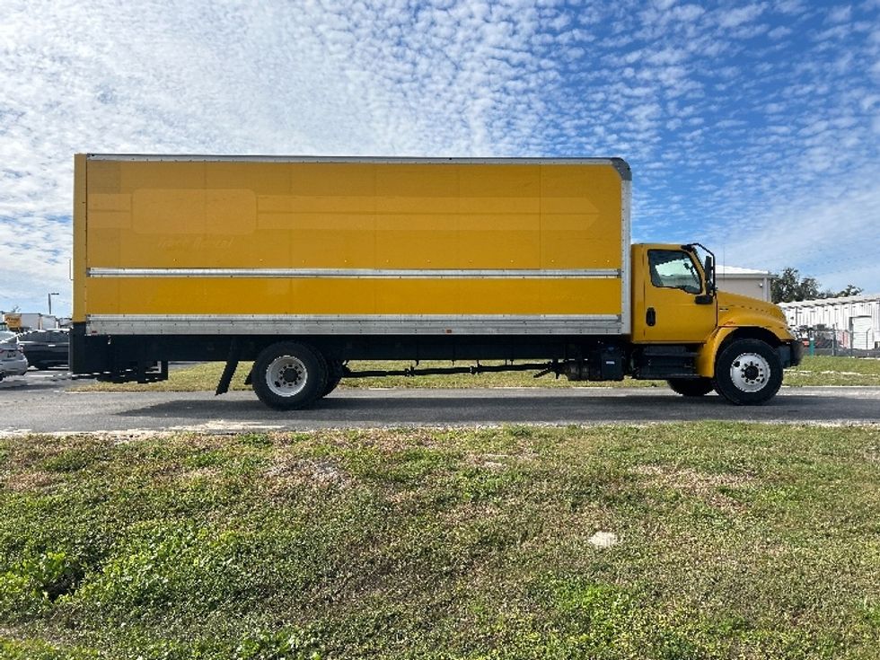 Medium Duty Box Truck-Light and Medium Duty Trucks-International-2021-MV607-Apopka-FL-223,051\n\t\tmiles-$ 39,000 - Image 15