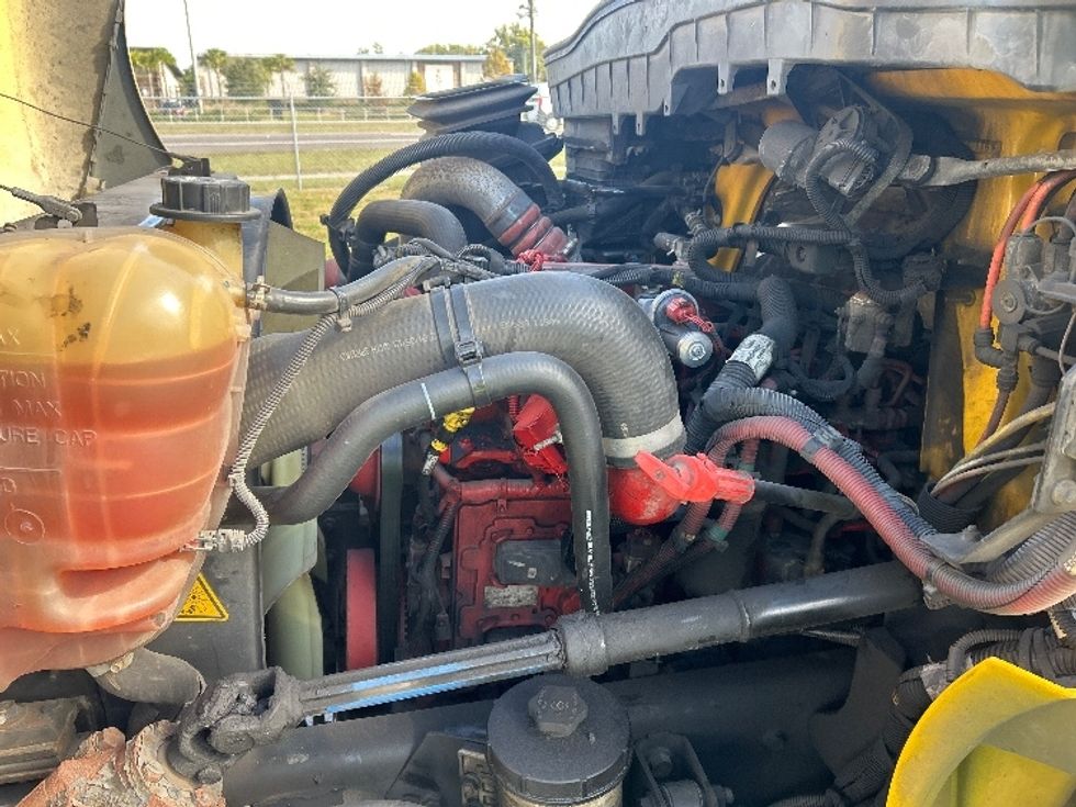 Medium Duty Box Truck-Light and Medium Duty Trucks-International-2021-MV607-Apopka-FL-223,051\n\t\tmiles-$ 39,000 - Image 24