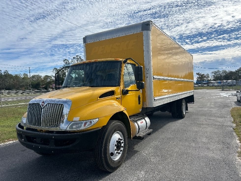 Medium Duty Box Truck-Light and Medium Duty Trucks-International-2021-MV607-Apopka-FL-223,051\n\t\tmiles-$ 39,000 - Image 3