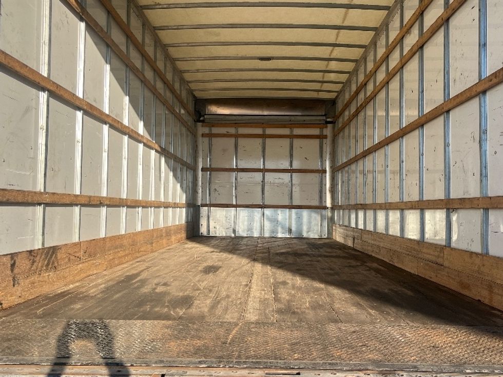 Medium Duty Box Truck-Light and Medium Duty Trucks-International-2021-MV607-Apopka-FL-225,497\n\t\tmiles-$ 37,500 - Image 10