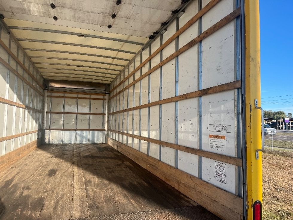 Medium Duty Box Truck-Light and Medium Duty Trucks-International-2021-MV607-Apopka-FL-225,497\n\t\tmiles-$ 37,500 - Image 12
