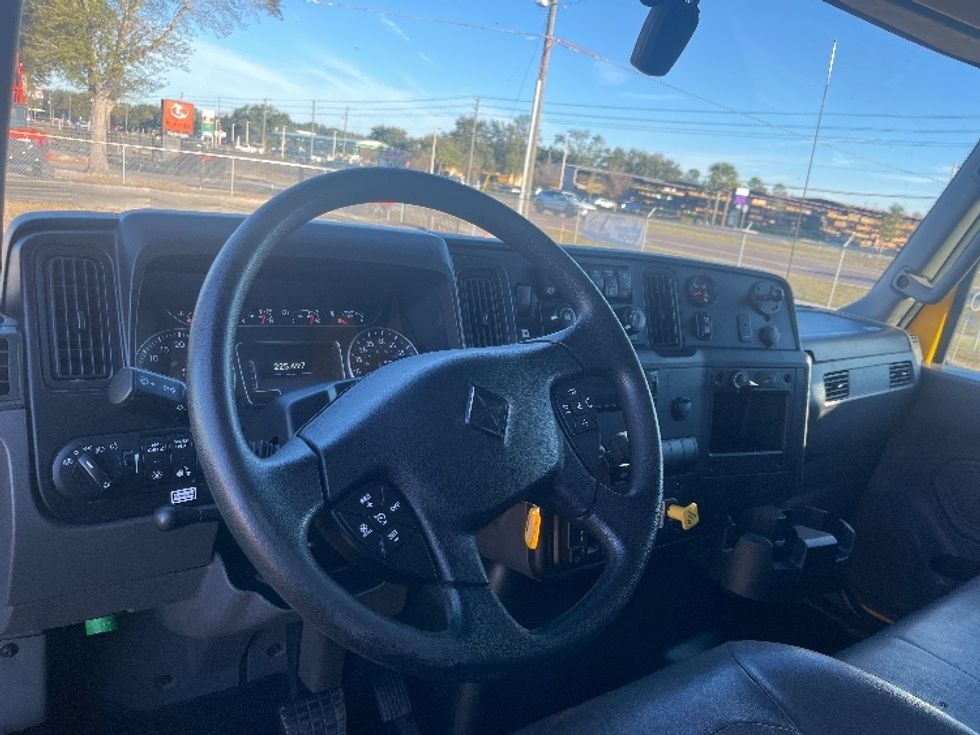 Medium Duty Box Truck-Light and Medium Duty Trucks-International-2021-MV607-Apopka-FL-225,497\n\t\tmiles-$ 37,500 - Image 17