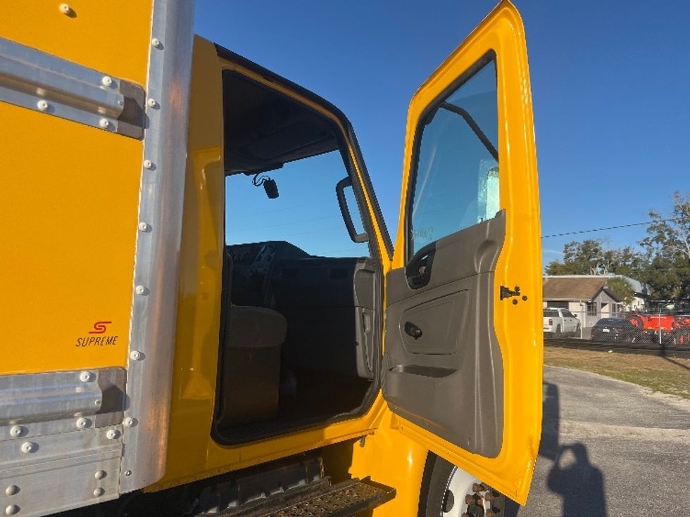 Medium Duty Box Truck-Light and Medium Duty Trucks-International-2021-MV607-Apopka-FL-225,497\n\t\tmiles-$ 37,500 - Image 20