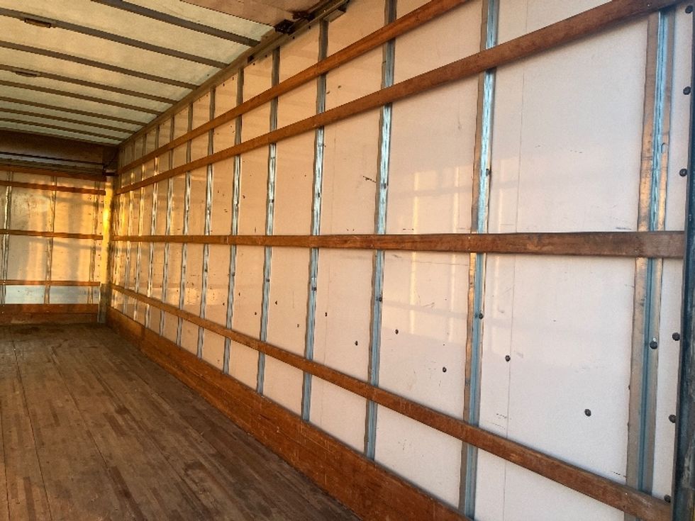 Medium Duty Box Truck-Light and Medium Duty Trucks-International-2021-MV607-Apopka-FL-232,707\n\t\tmiles-$ 37,500 - Image 12