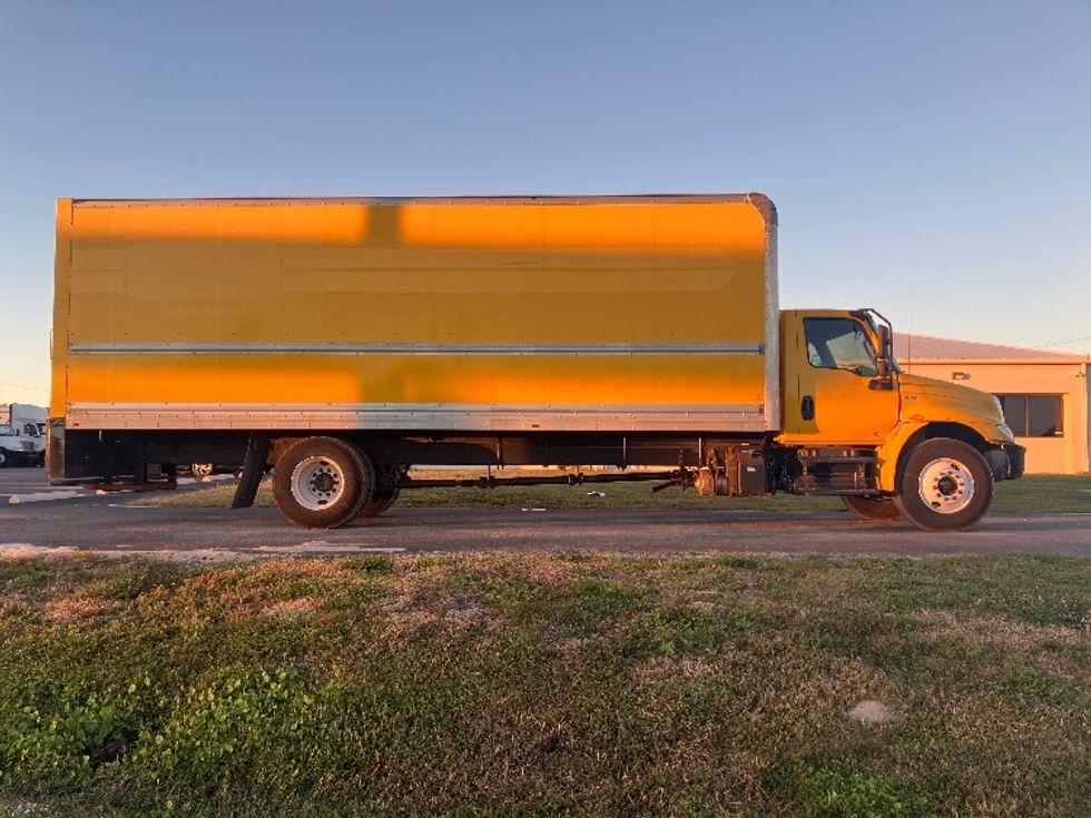 Medium Duty Box Truck-Light and Medium Duty Trucks-International-2021-MV607-Apopka-FL-232,707\n\t\tmiles-$ 37,500 - Image 15