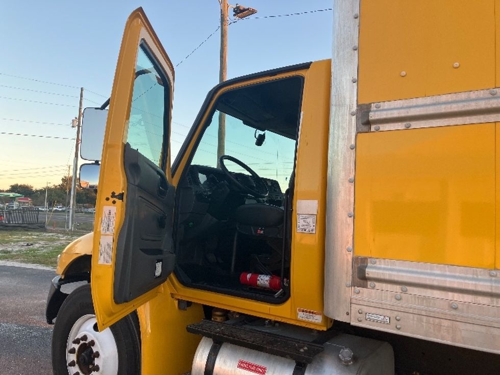 Medium Duty Box Truck-Light and Medium Duty Trucks-International-2021-MV607-Apopka-FL-232,707\n\t\tmiles-$ 37,500 - Image 16