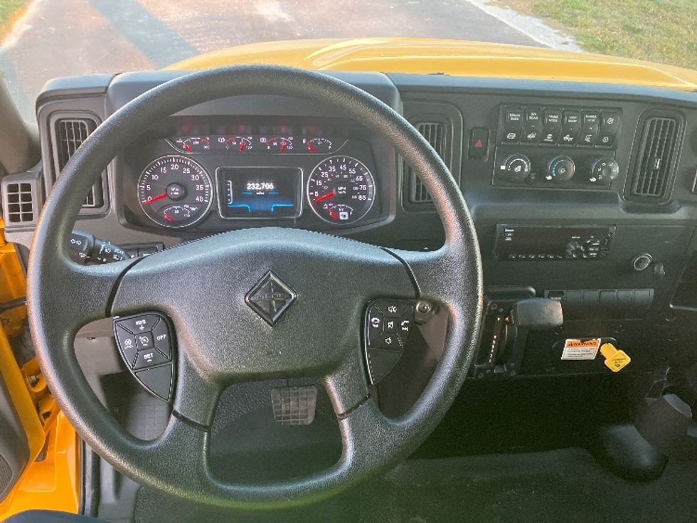 Medium Duty Box Truck-Light and Medium Duty Trucks-International-2021-MV607-Apopka-FL-232,707\n\t\tmiles-$ 37,500 - Image 18