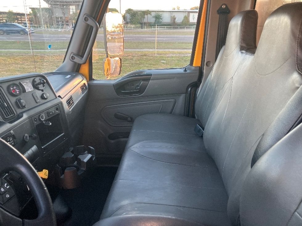 Medium Duty Box Truck-Light and Medium Duty Trucks-International-2021-MV607-Apopka-FL-232,707\n\t\tmiles-$ 37,500 - Image 19