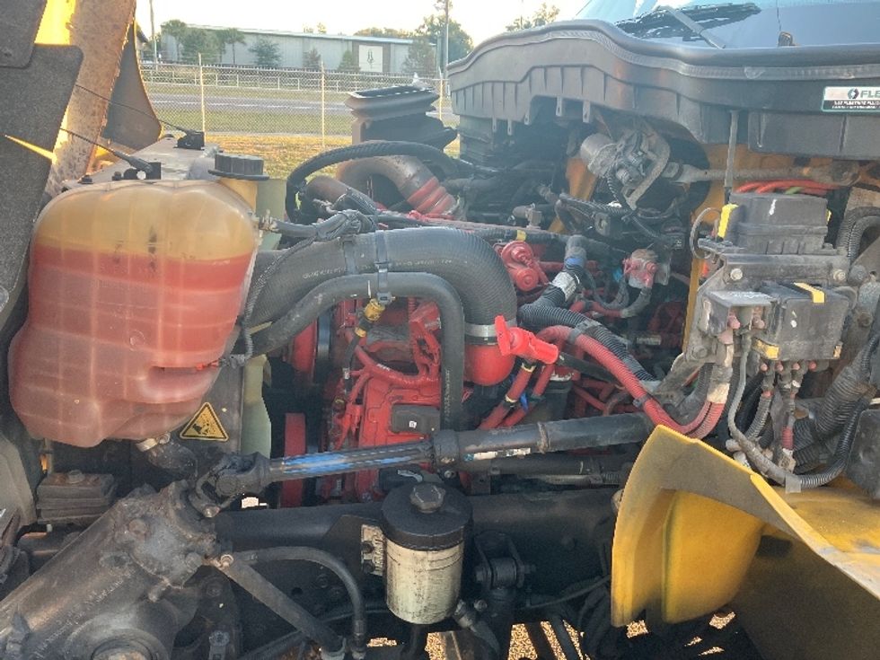 Medium Duty Box Truck-Light and Medium Duty Trucks-International-2021-MV607-Apopka-FL-232,707\n\t\tmiles-$ 37,500 - Image 24