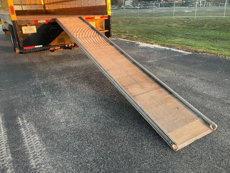 Medium Duty Box Truck-Light and Medium Duty Trucks-International-2021-MV607-Apopka-FL-232,707\n\t\tmiles-$ 37,500 - Image 25