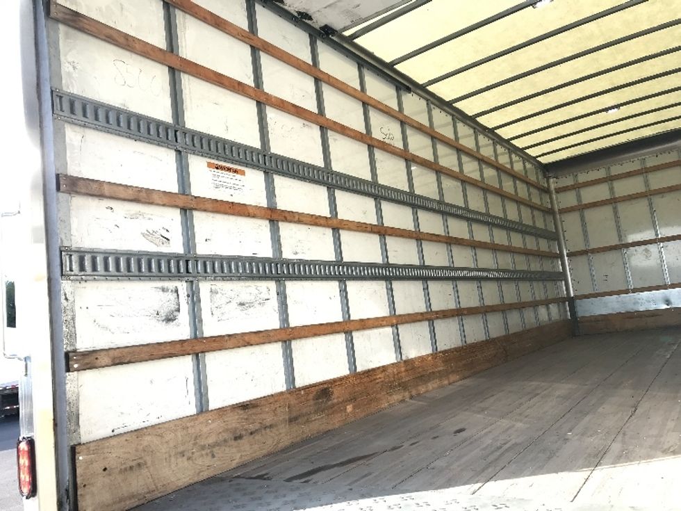 Medium Duty Box Truck-Light and Medium Duty Trucks-International-2021-MV607-Arlington-TX-222,580\n\t\tmiles-$ 46,250 - Image 11