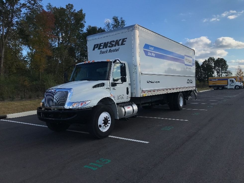 Medium Duty Box Truck-Light and Medium Duty Trucks-International-2021-MV607-Arlington-TX-222,580\n\t\tmiles-$ 46,250 - Image 3