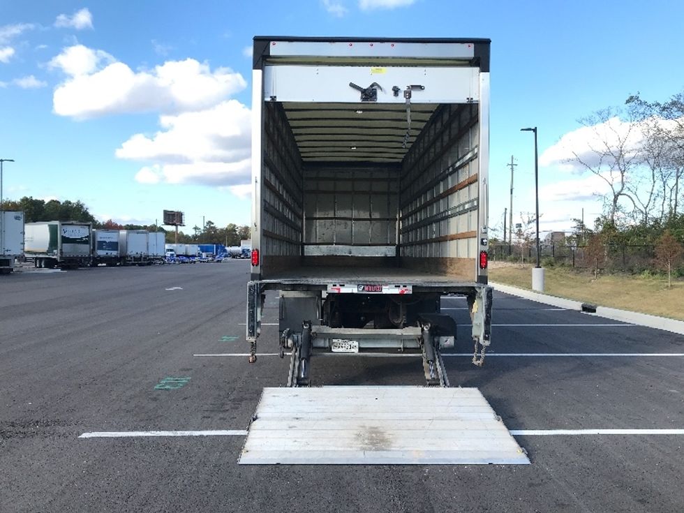 Medium Duty Box Truck-Light and Medium Duty Trucks-International-2021-MV607-Arlington-TX-222,580\n\t\tmiles-$ 46,250 - Image 9