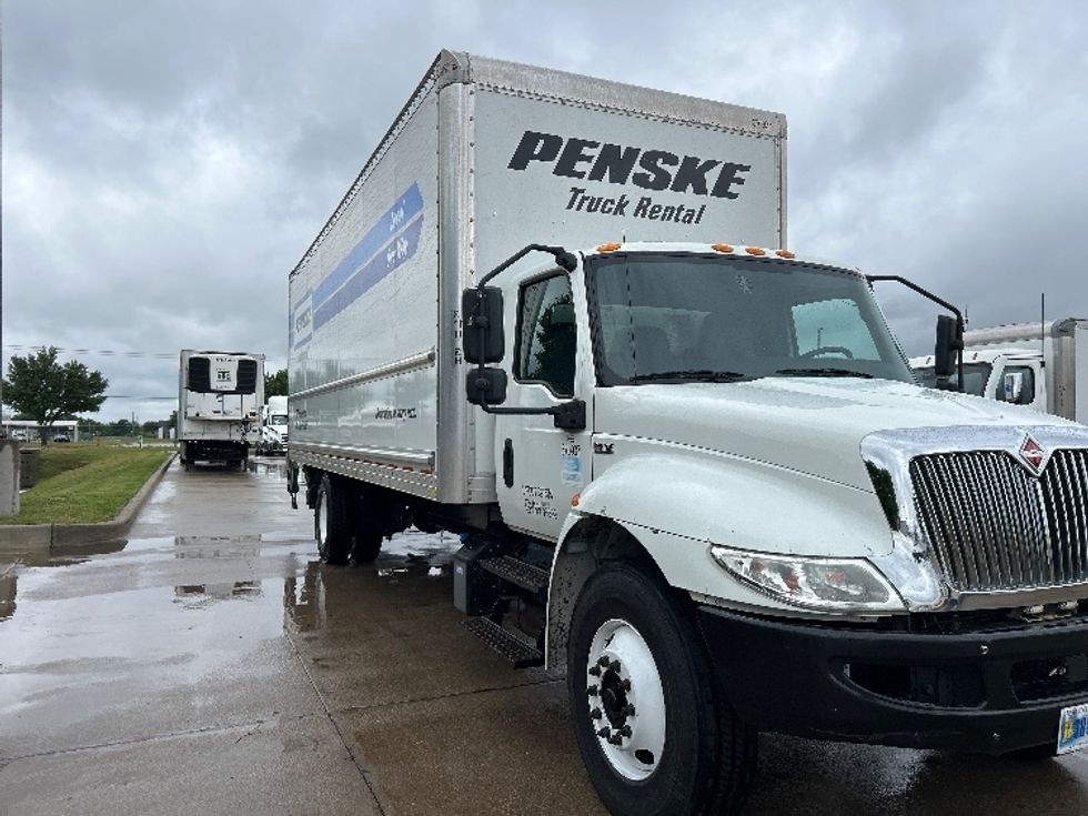 Medium Duty Box Truck-Light and Medium Duty Trucks-International-2021-MV607-Arlington-TX-247,131\n\t\tmiles-$ 41,750 - Image 1