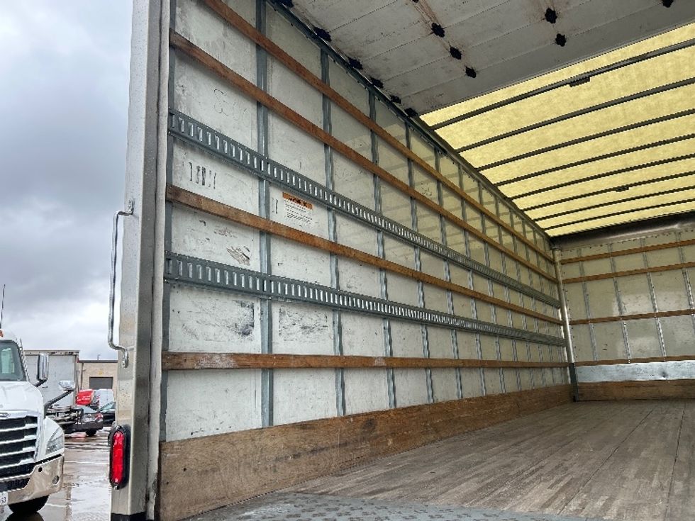 Medium Duty Box Truck-Light and Medium Duty Trucks-International-2021-MV607-Arlington-TX-247,131\n\t\tmiles-$ 41,750 - Image 11