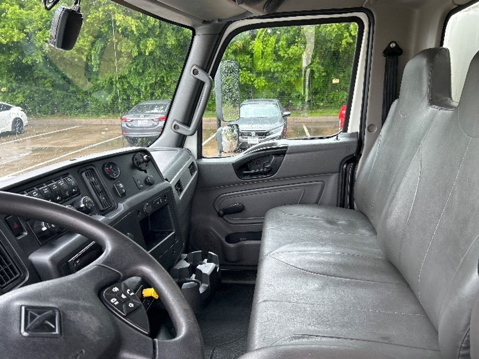Medium Duty Box Truck-Light and Medium Duty Trucks-International-2021-MV607-Arlington-TX-247,131\n\t\tmiles-$ 41,750 - Image 19