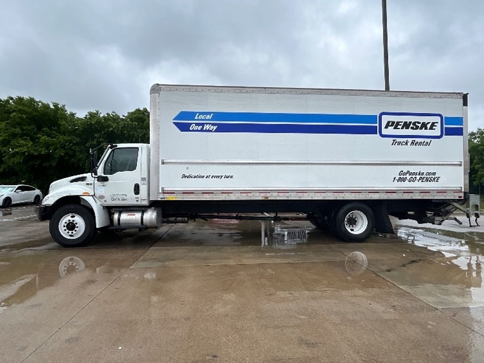 Medium Duty Box Truck-Light and Medium Duty Trucks-International-2021-MV607-Arlington-TX-247,131\n\t\tmiles-$ 41,750 - Image 4