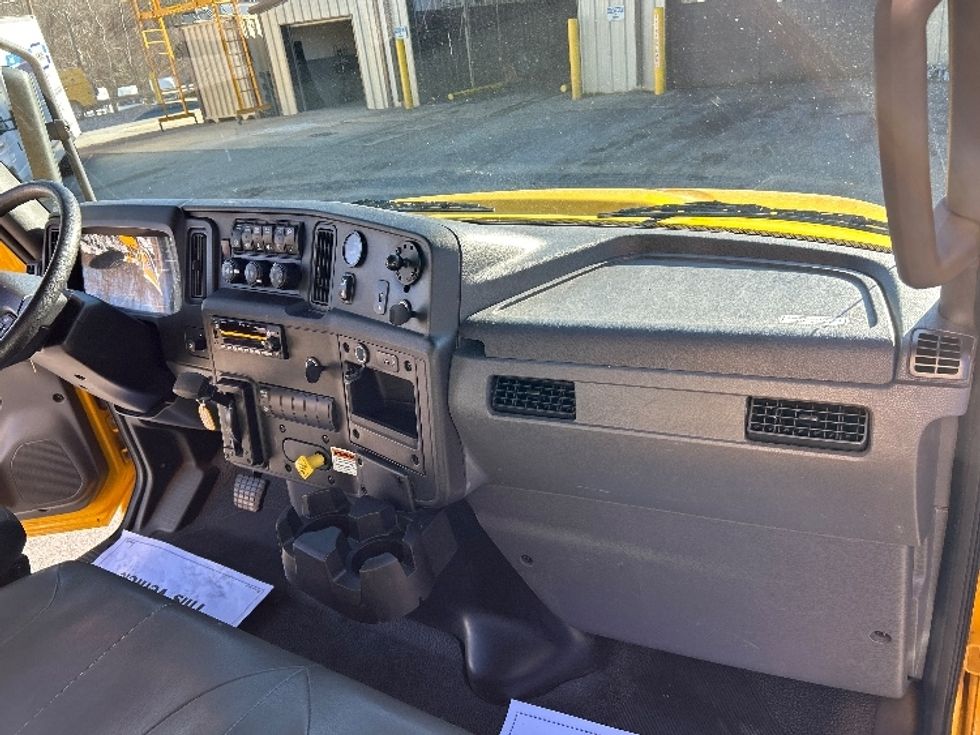 Medium Duty Box Truck-Light and Medium Duty Trucks-International-2021-MV607-Asheville-NC-223,450\n\t\tmiles-$ 38,750 - Image 21