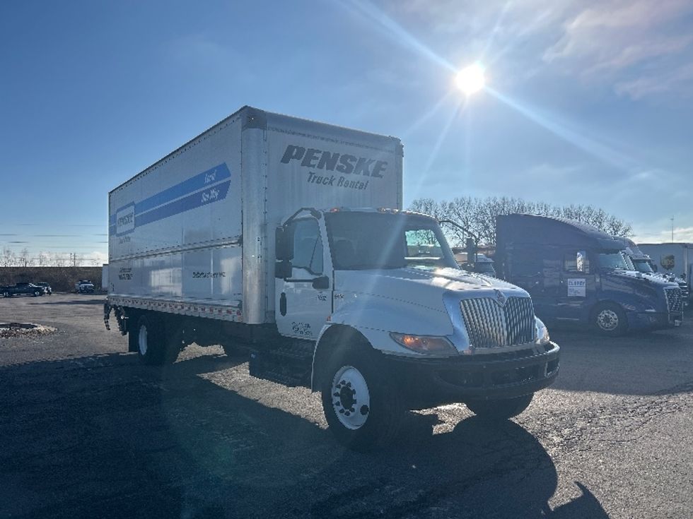 Medium Duty Box Truck-Light and Medium Duty Trucks-International-2021-MV607-Atlanta (Forest Park)-GA-156,112\n\t\tmiles-$ 59,000 - Image 1