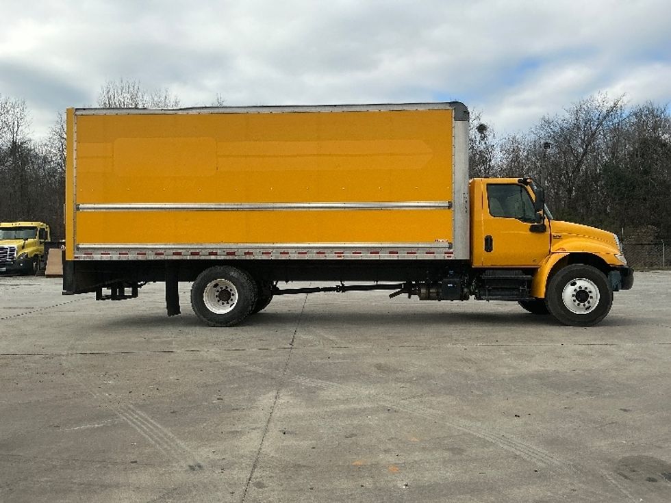 Medium Duty Box Truck-Light and Medium Duty Trucks-International-2021-MV607-Atlanta (Forest Park)-GA-171,489\n\t\tmiles-$ 43,000 - Image 15